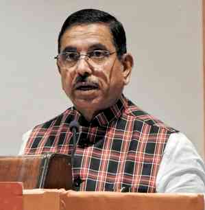 Cong can't demand K'taka CM's resignation as Gandhi family is involved in scams: Pralhad Joshi