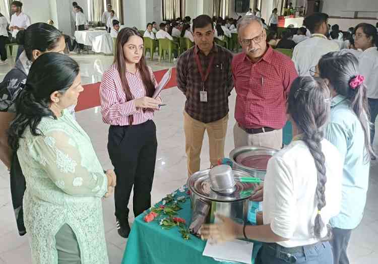 रसोत्सव, जागरूकता सत्र व निःशुल्क स्वास्थ्य जांच शिविर आयोजित