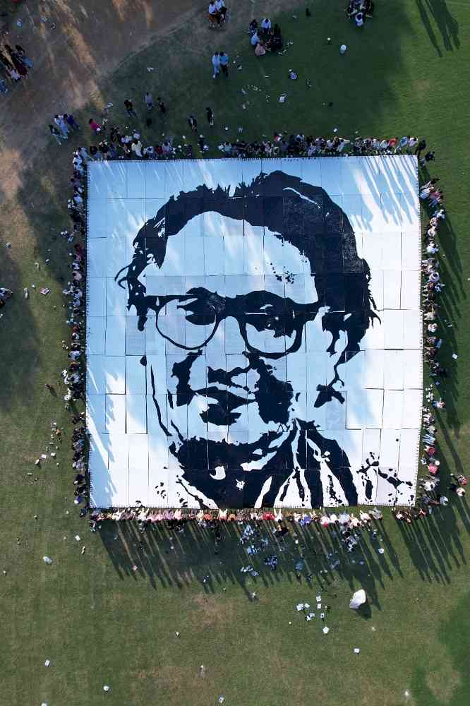 CT Group's 161 Students Craft 70' x 70' Portrait of Architect BV Doshi for Limca Book of Records