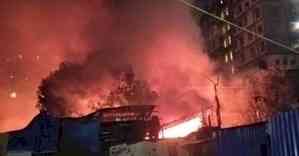 Massive fire erupts in Kolkata retail market, 15 fire-tenders at spot