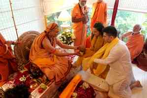 Shankaracharya Swami Avimukteshwaranand visits Raghav-Parineeti's home, blesses them 