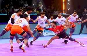 PKL Season 11: All-round show helps Puneri Paltan win big against Bengaluru Bulls