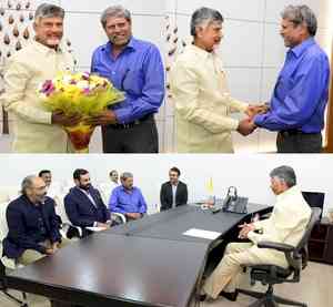 Chandrababu Naidu meets Kapil Dev; discusses proposed golf course clubs