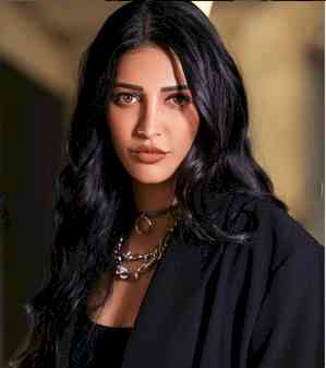 Shruti Haasan binges on Indian sweets only on Diwali