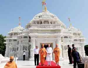 Amit Shah performs darshan & puja at Gujarat’s Lord Swaminarayan temple 