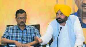 Stop Kejriwal from calling Punjab officials for meetings, Akali Dal urges Governor