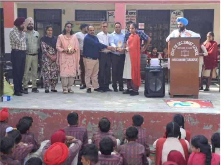 PAU-KVK, Gurdaspur involves Government Senior Secondary School students in campaign on crop residue management