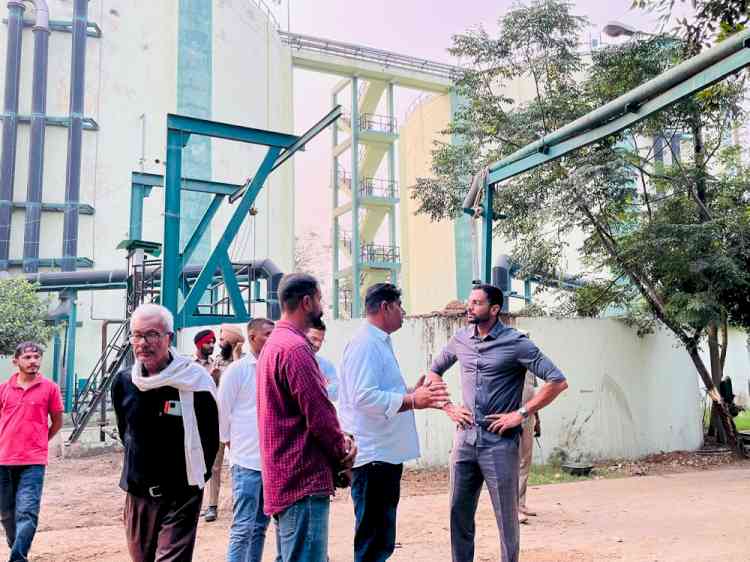 DC visits Haibowal Biogas Plant; Holds meeting with PEDA officials