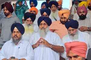 Akal Takht to now meet Sikh organisations to decide Sukhbir Badal's future