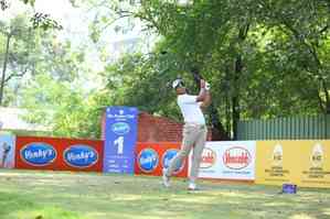 Poona Club Open: Karandeep Kochhar, Kshitij Naveed Kaul fire 64 each for joint lead