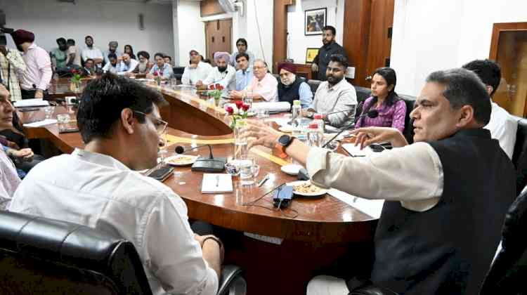 MP Sanjeev Arora Leads Meeting for Beautification Stretch Under Elevated Highway on Ferozepur Road