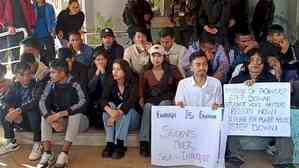 NEHU students refuse to call of stir despite VC’s appeal, assurance