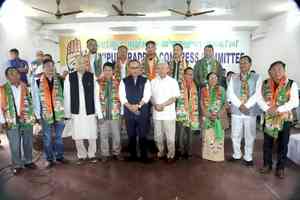 Two ex-MLAs among 12 political leaders join Congress in Manipur