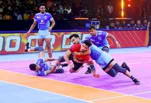 PKL Season 11: Maninder, Nitin Kumar lead Bengal Warriorz to easy win over Bengaluru Bulls