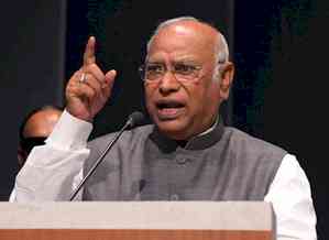 Only threat to India is from BJP and RSS: Kharge