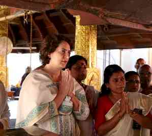 Priyanka Gandhi offers prayers at Thirunelli temple where Rajiv Gandhi‘s ashes immersed