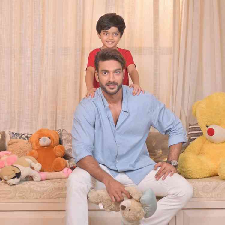 “Fatherhood is a unique, selfless affection, one that’s precious beyond comparison.” says Zohaib Siddiqui of Main Dil Tum Dhadkan