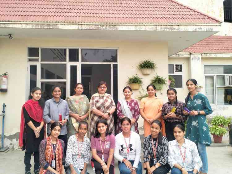 PCM S.D Collegiate School for Girls organises Essay Writing Competition