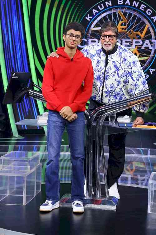 Big B compliments 15-Year-Old Space Enthusiast, Aryan Handa, saying, “Bharat ka bhavishya acche haathon mein hai”