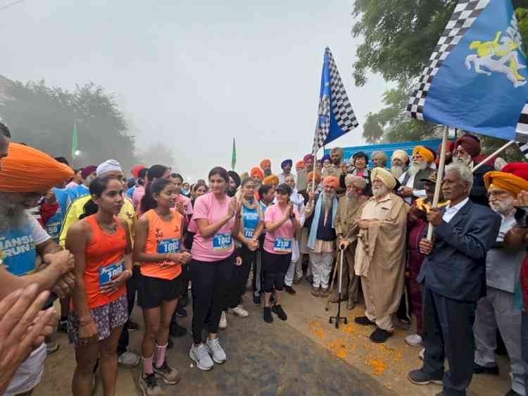 “Hansali Run 24” witnessed 2000 runners at Shri Guru Hargobind Singh Stadium