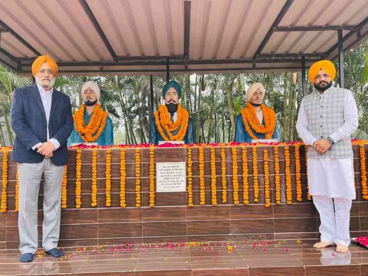 Cabinet Minister Tarunpreet Singh Sond pays floral tributes to Shaheed Kartar Singh Sarabha on his martyrdom day