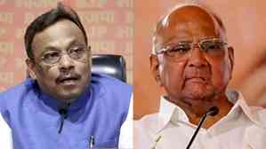 Cash-for-vote controversy: Vinod Tawde thanks Sharad Pawar for not commenting