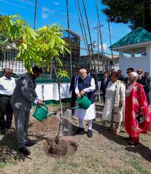 'Ek Ped Ma Ke Naam' now takes root in Guyana