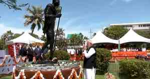 PM Modi pays homage to Mahatma Gandhi in Guyana