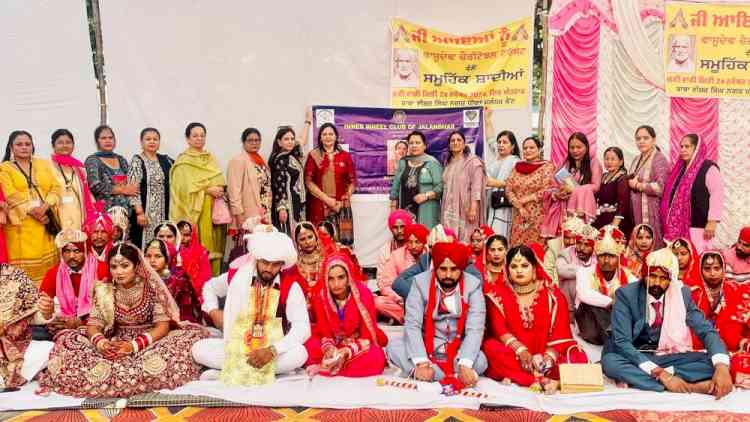 IWC of Jalandhar participated in Mass Marriage of 17 couples