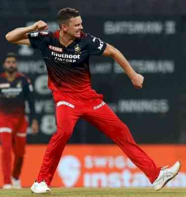 RCB batting coach Dinesh Karthik delighted with Josh Hazlewood’s return, says ‘all of Bengaluru will be smiling’