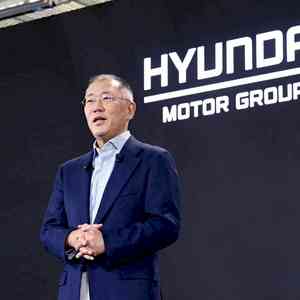 Hyundai chief hints at collaboration with Toyota on hydrogen mobility