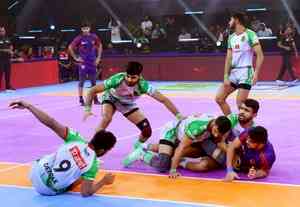 PKL Season 11: Raiders Devank, Ashu Malik steal the show in Patna Pirates' tie with Dabang Delhi 