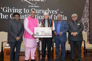 Preamble of Constitution describes India’s collective spirit: Gopalkrishna Gandhi at Constitution Day lecture at JGU