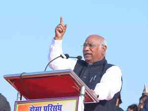 Rahul Gandhi not diving, but uniting India: Kharge defends call for caste census