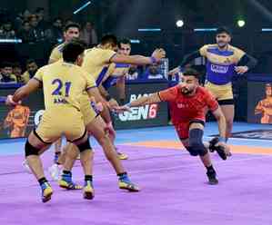 PKL Season 11: Naveen's Super 10 powers Dabang Delhi to win over Tamil Thalaivas