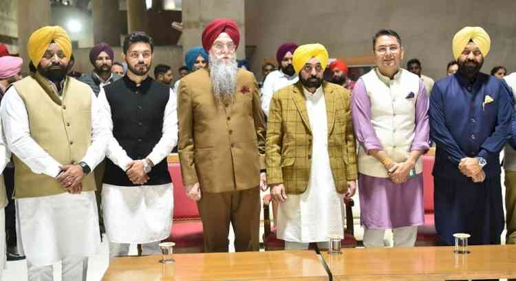 PVS Speaker Sandhwan administers oath to newly-elected MLAs in the presence of CM