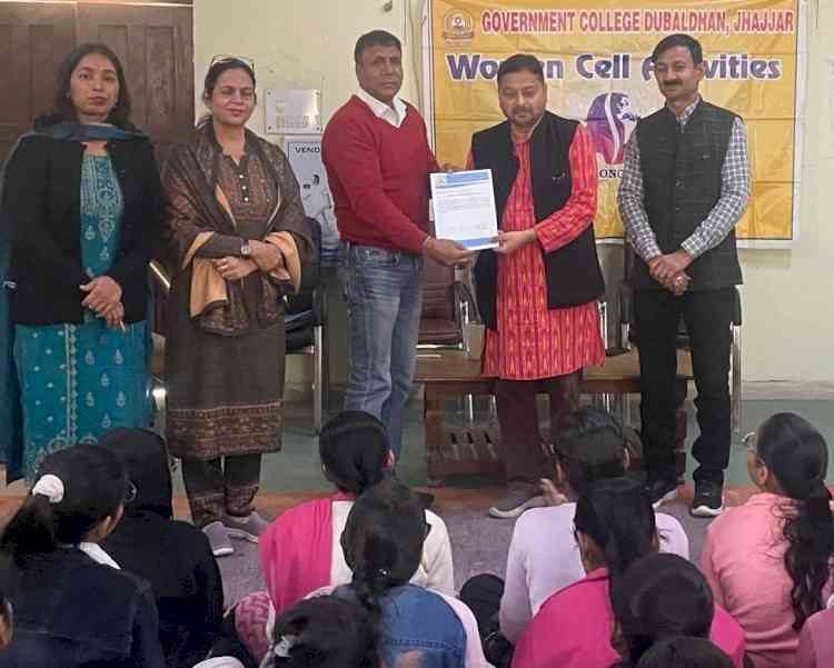 Sunit Mukherjee motivates girl students to enhance life skills