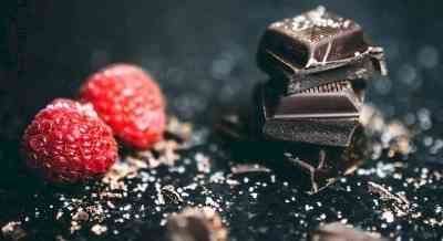 Eating dark, but not milk, chocolate may cut diabetes risk: Study