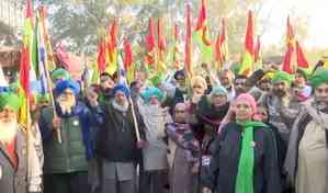 Farmers from Punjab defer ‘Delhi Chalo’ protest march, say ready for talks with Centre