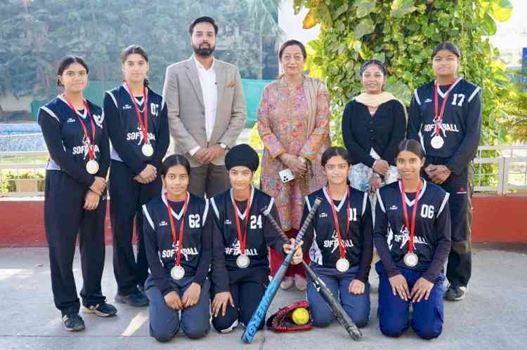 KMV Collegiate Sr. Sec. School softball team bags silver medal in the State level tournament