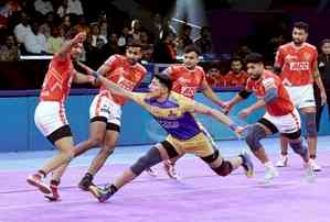 PKL Season 11: Formidable Tamil Thalaivas thrash Gujarat Giants, win by 13 points