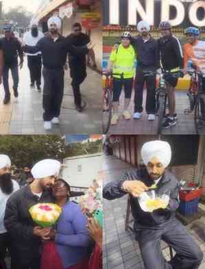 Diljit Dosanjh enjoys Indori Poha, advises followers to wake up early  and cycle