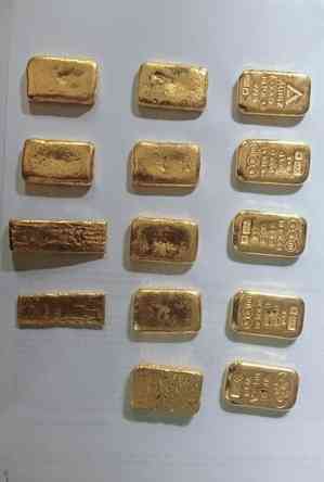 BSF seizes gold valued at Rs 1.28 crore close to Indo-B’desh border, smuggler arrested 