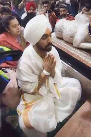 Diljit Dosanjh seeks blessings at Mahakaleshwar Temple in Ujjain