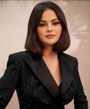 Selena Gomez talks about loneliness in Hollywood, offers helping hand to those who are struggling