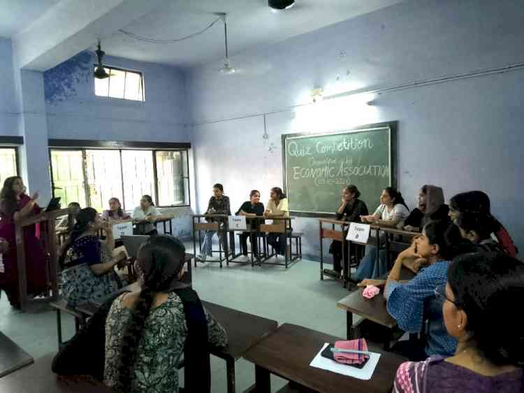 PCM S.D.College for Women organises Quiz Competition