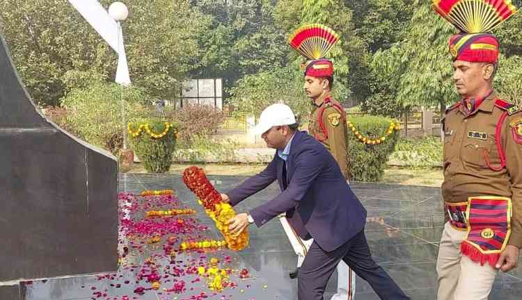 भारतीय सैनिकों ने अदम्य साहस का परिचय देते हुए बांगलादेश को करवाया आजादः डीसी धीरेंद्र खडग़टा