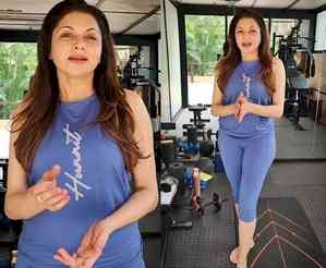 Bhagyashree turns fitness coach, talks about benefits of ‘crab walk’