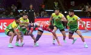 PKL 11: Patna Pirates’ chances of Top 2 finish take a hit after tie with Gujarat Giants