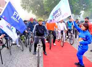 Sports Minister flags off ‘Fit India Sundays on Cycle' initiative